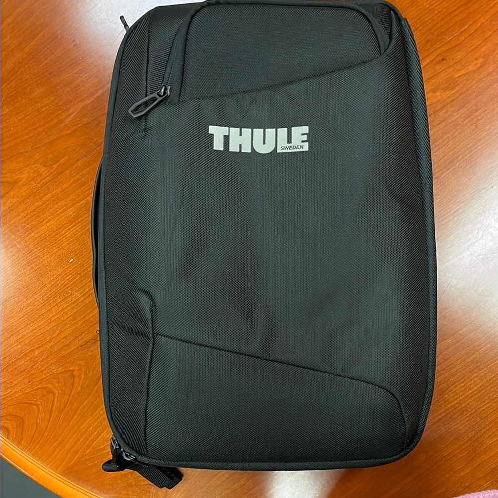 Thule Black Laptop Bag with Durable Material and Minimalist Design